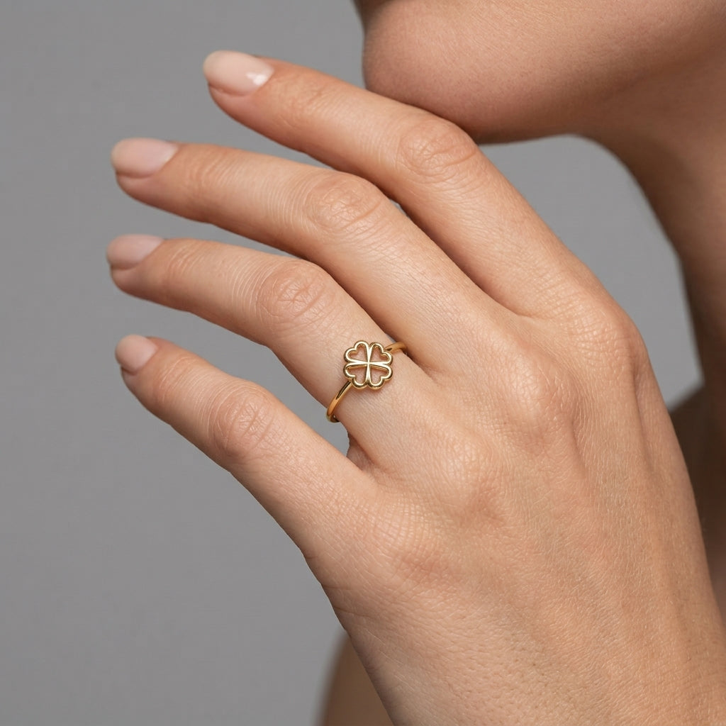 14k gold four-leaf clover ring, detail shot model shot