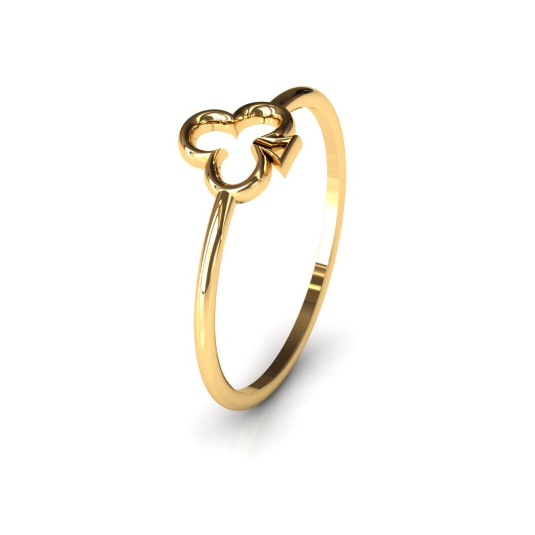 Queen of Clubs solid gold ring, close-up front view