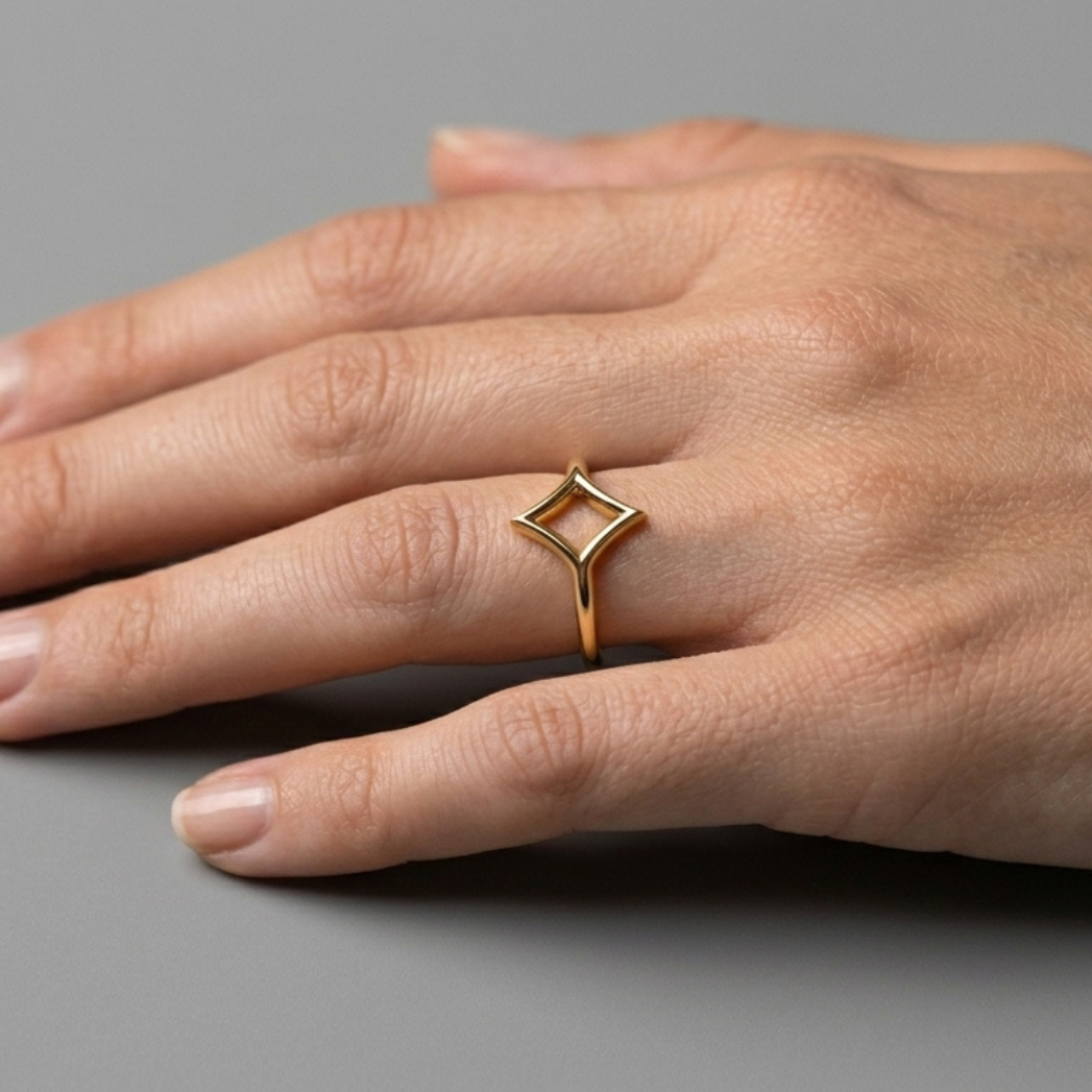 L'As de Carreau limited edition ring worn on hand side view